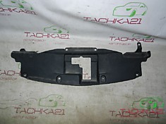 Накладка кожух решетки радиатора передняя Toyota Hilux