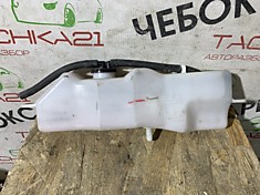 Расширительный бачок Toyota 1647036010